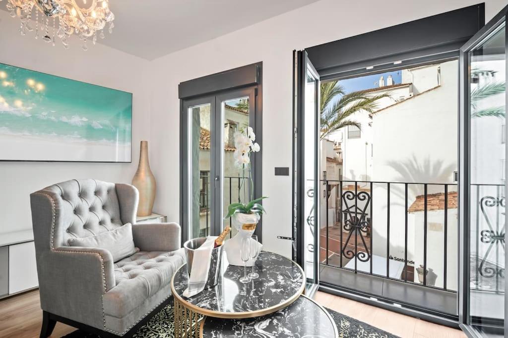 Puerto Banus Luxurious Apartment In The Heart Of The Port Marbella Exterior photo